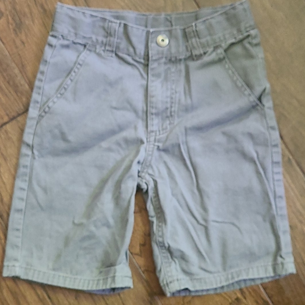 Gray shorts